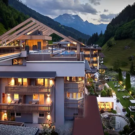 Zillergrundrock Luxury Mountain 4* Mayrhofen
