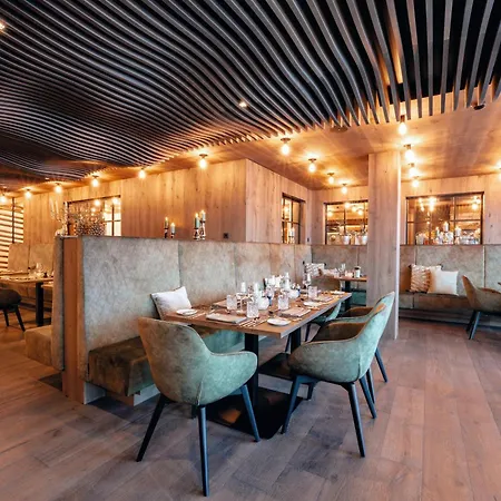 Hotell Zillergrundrock - Luxury Mountain Mayrhofen