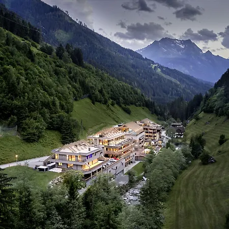 Zillergrundrock - Luxury Mountain فندق مايرهوفن