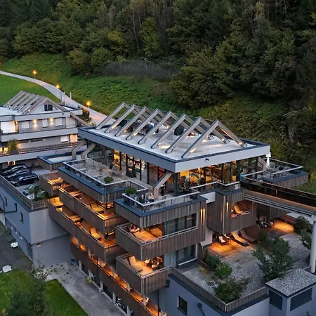 Hotel Zillergrundrock Luxury Mountain