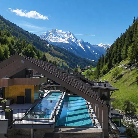 Zillergrundrock Luxury Mountain