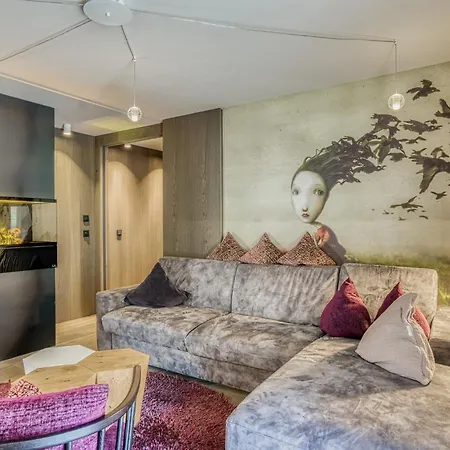 Hotell Zillergrundrock - Luxury Mountain Mayrhofen