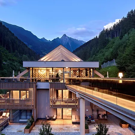 Zillergrundrock - Luxury Mountain فندق مايرهوفن